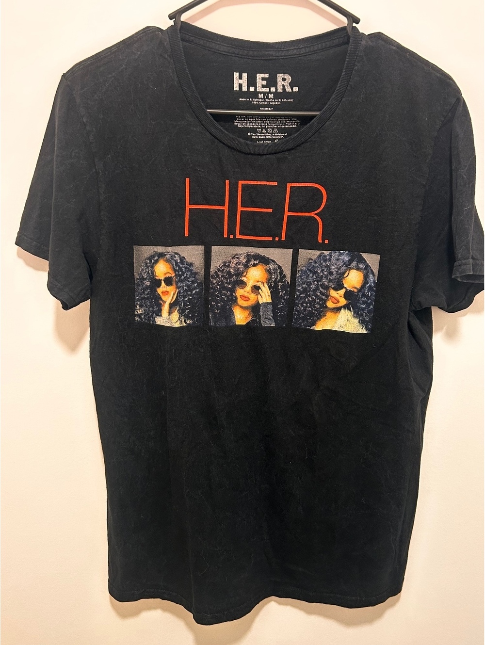 H.E.R. Black Graphic T-Shirt Medium Cotton Music Tour Dates